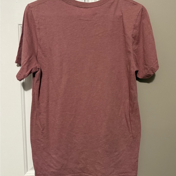 Love in Faith Peace Love Jesus Graphic Tee Women’s M Mauve Christian T-Shirt - Picture 3 of 4